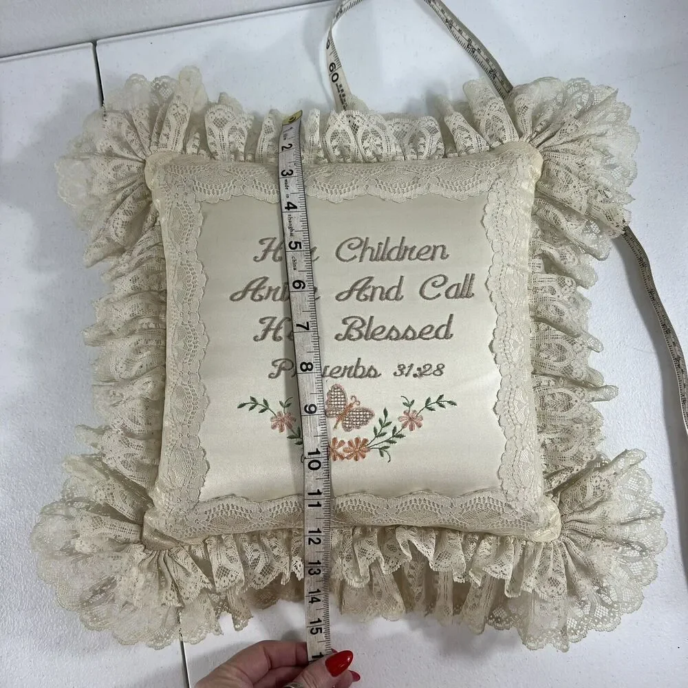 VTG Lace Trimmed Throw Pillow Proverbs 31:28 Call Her Blessed Mothers Day Gift‎